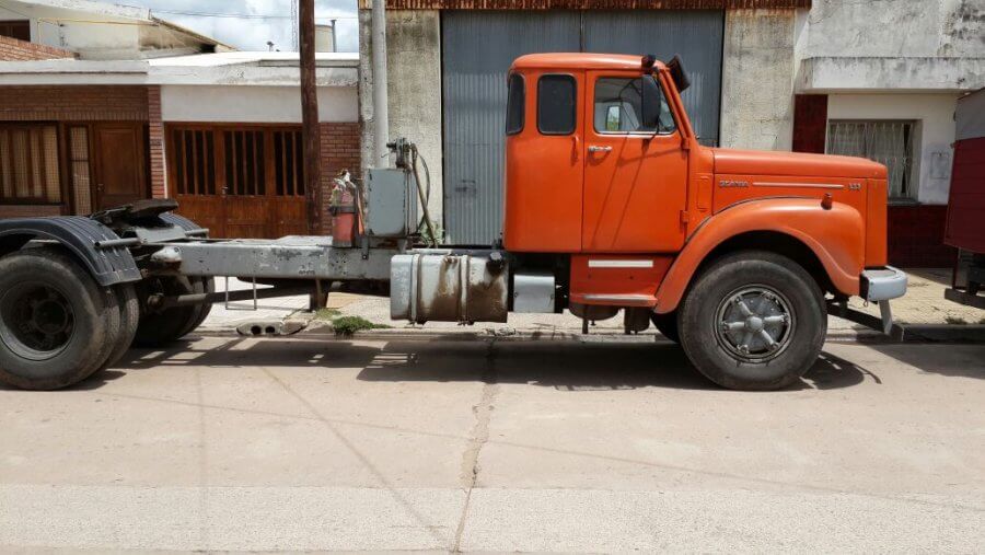 EXCELENTE SCANIA 111/80 con Batea Patronelli 2007