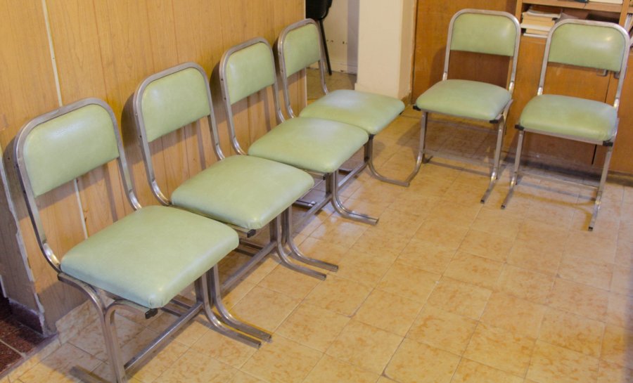 JUEGO DE COMEDOR (mesa + 6 sillas)