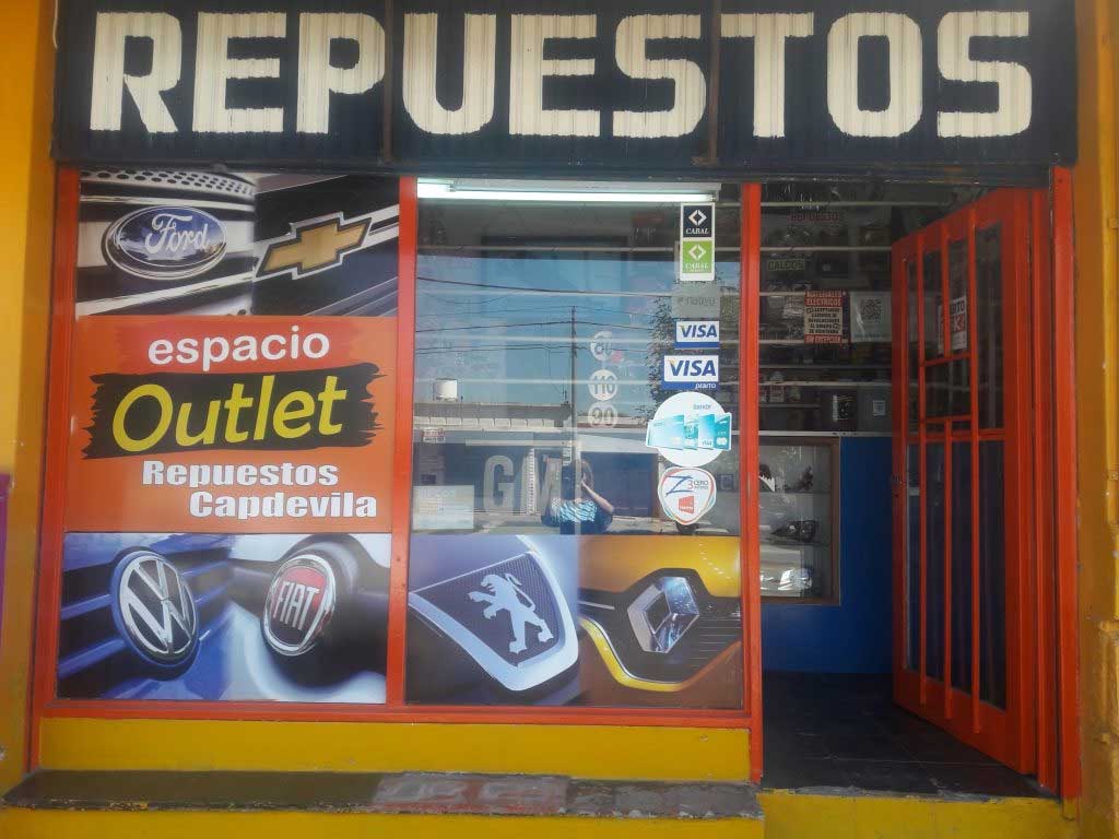 VENDO CASA DE REPUESTOS DEL AUTOMÓVIL