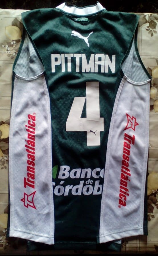 CAMISETA 2003/4 DE JOSHUA PITTMAN – EQUIPO BASQUETBOL ATENAS CÓRDOBA – PUMA – NUEVA