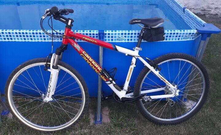 VENDO BICI CANNONDALE ROD 26 URGENTES!!!!