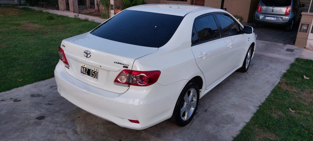 TOYOTA COROLLA XEI 2013 IMPECABLE 64000KM