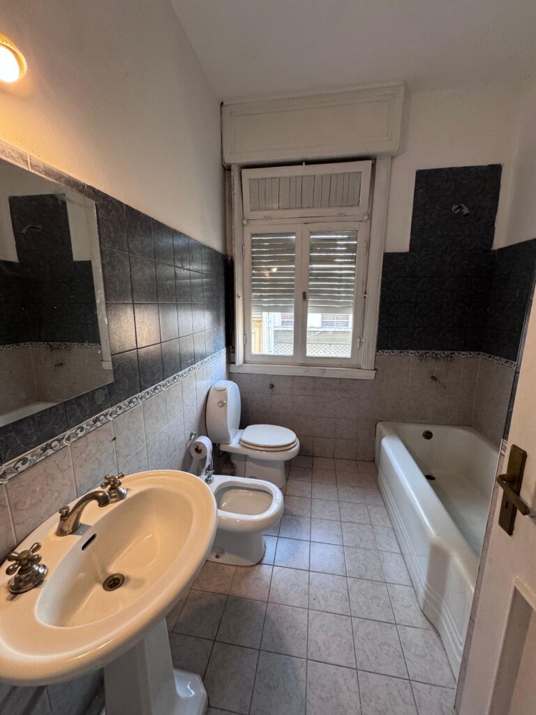 ALQUILO IMPORTANTE PROPIEDAD IDEAL CONSULTORIO/OFICINA