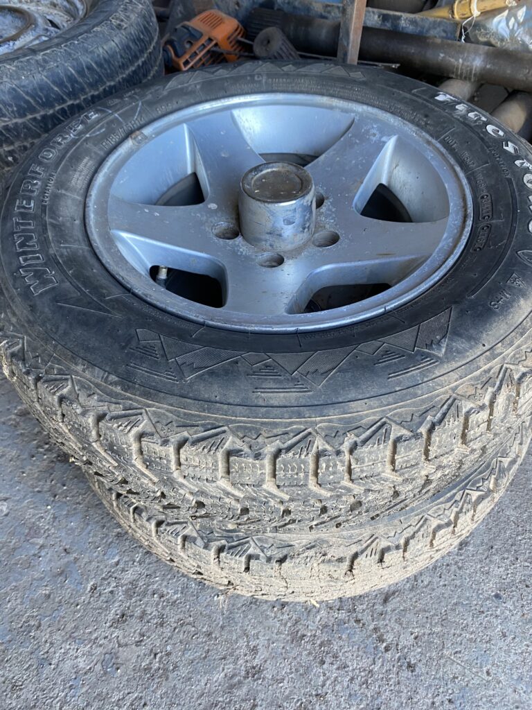 Llantas aluminio con gomas